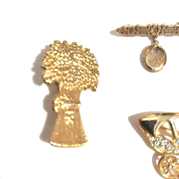 VINTAGE GOLD-TONE LOT OF FIVE BROOCHES - Picture 5 of 9